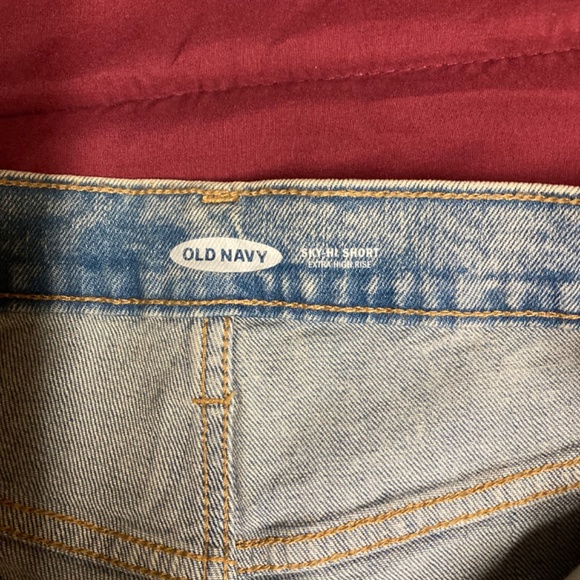 NWOT High-Waisted Button-Fly Ripped Cut-Off Jean Shorts - Picture 4 of 5